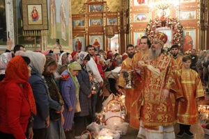 Православная община Кыргызстана встретила Пасху